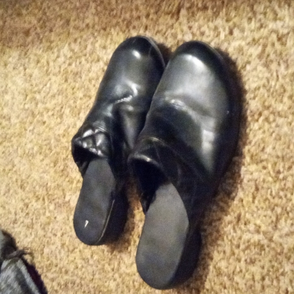 Shoes - Picture 6 of 6